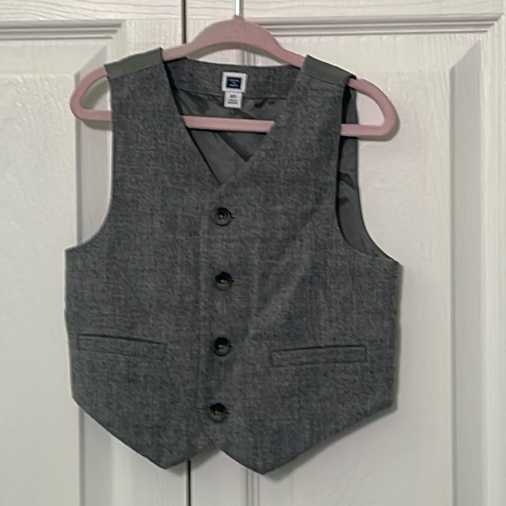 Sold on another site 
Size 2, Janie and Jack gray vest perfect condition
